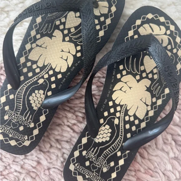 Farm Rio x Haviana’s Flip Flops - Picture 2 of 2